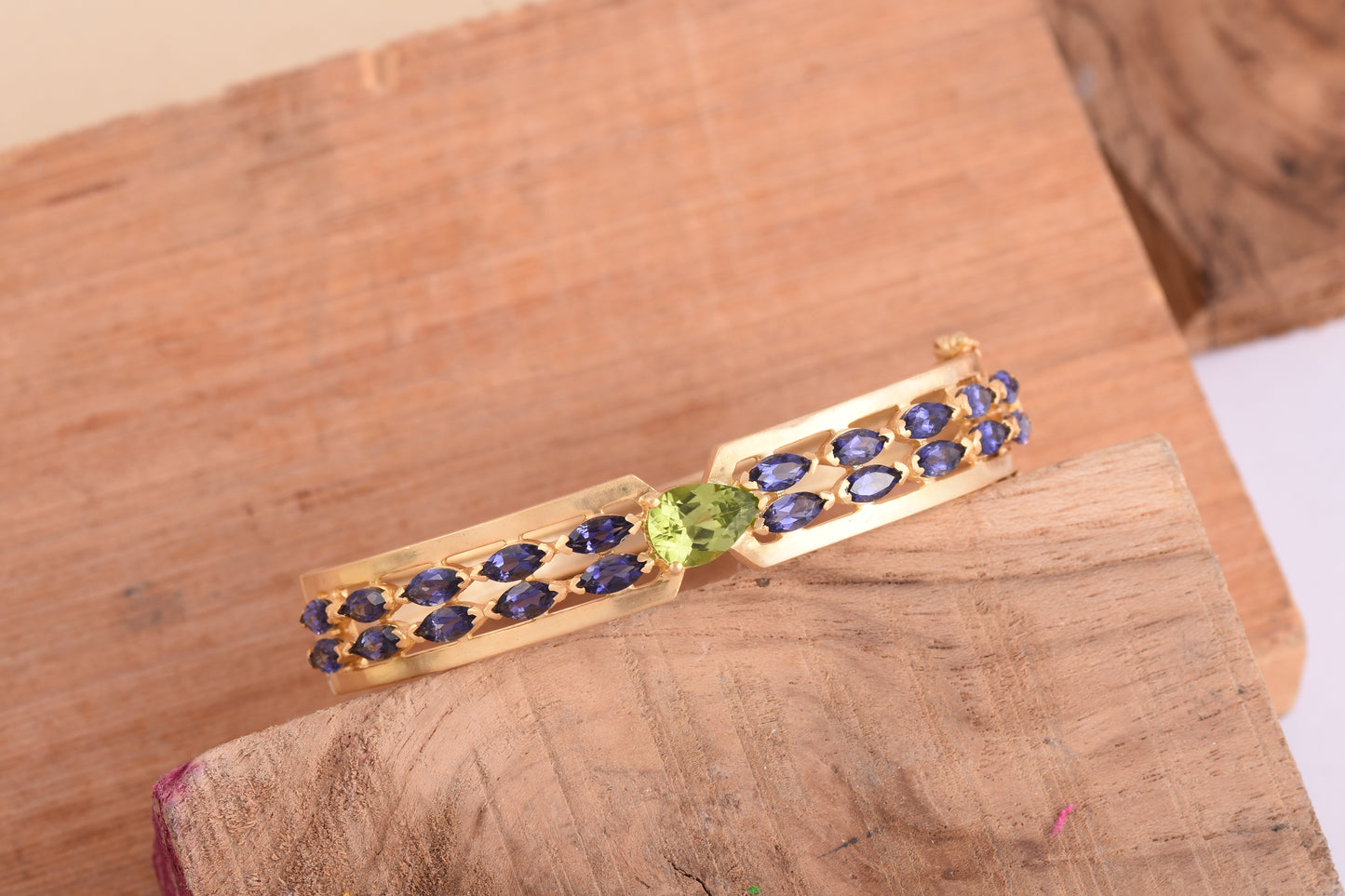 Iolite Openable Silver Bangle With Peridot