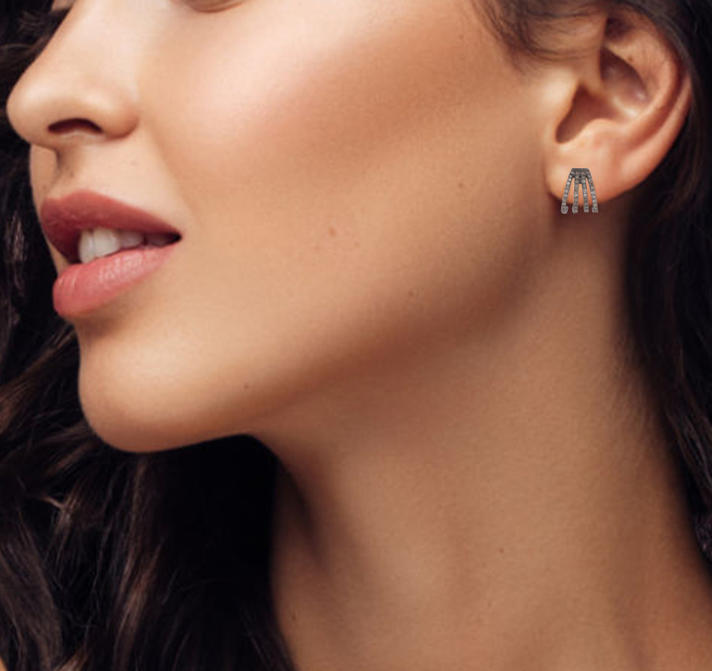 Claw Diamond Studs