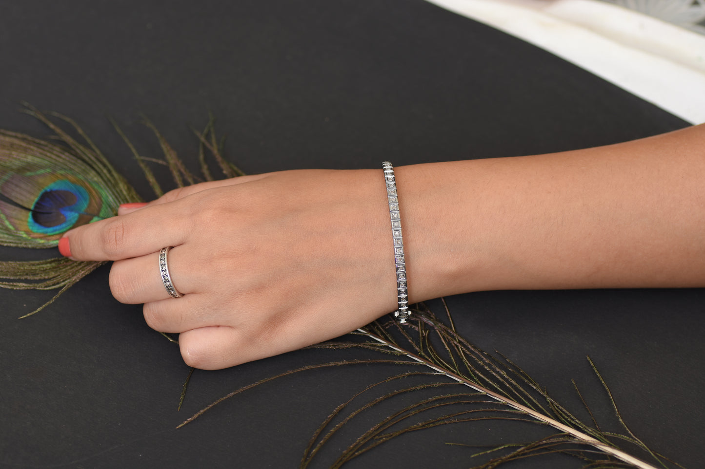 Geometric Diamond Openable Bangle