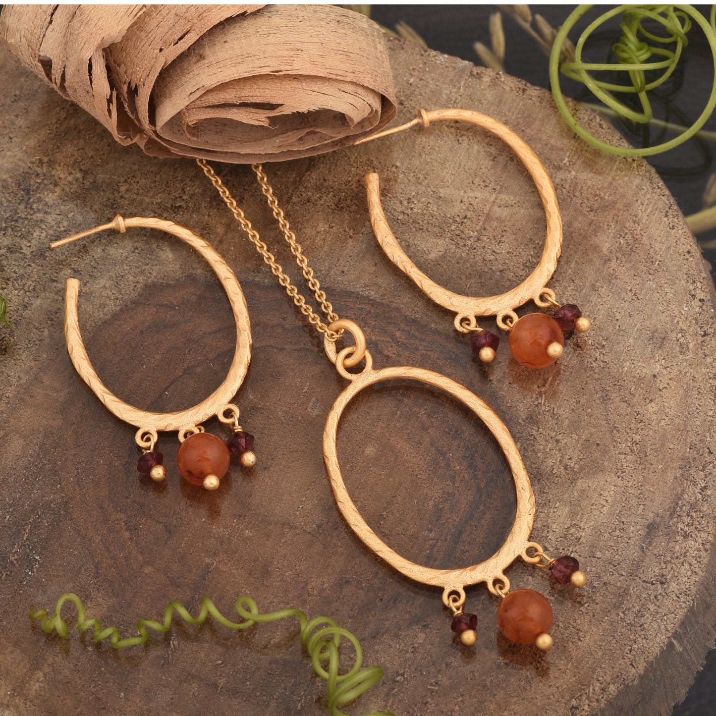 Carnelian and Rhodolite Garnet Drops Jewelry Set